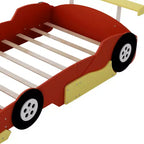 Lit plateforme simple en forme de voiture de course avec roulettes, au design unique