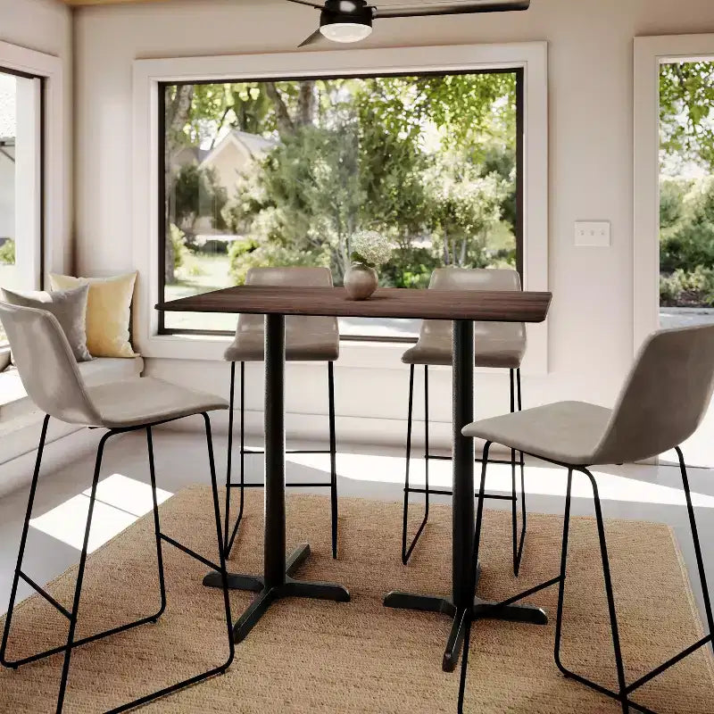Plateau de table avec technologie TopGuard HPL et piètement hauteur bar